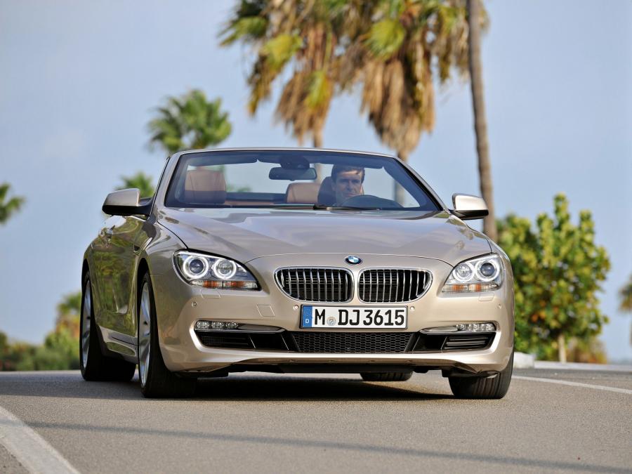  BMW 650i Convertible 2011 года  (фото 15 из 16)